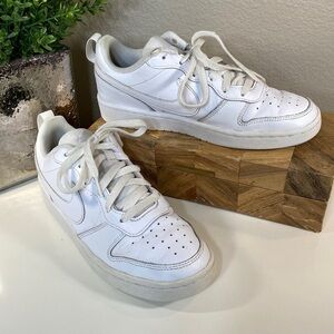 NIKE Court Borough Low 2 Casual Fashion Sneaker Big Kids Size 6Y, Women’s size 8